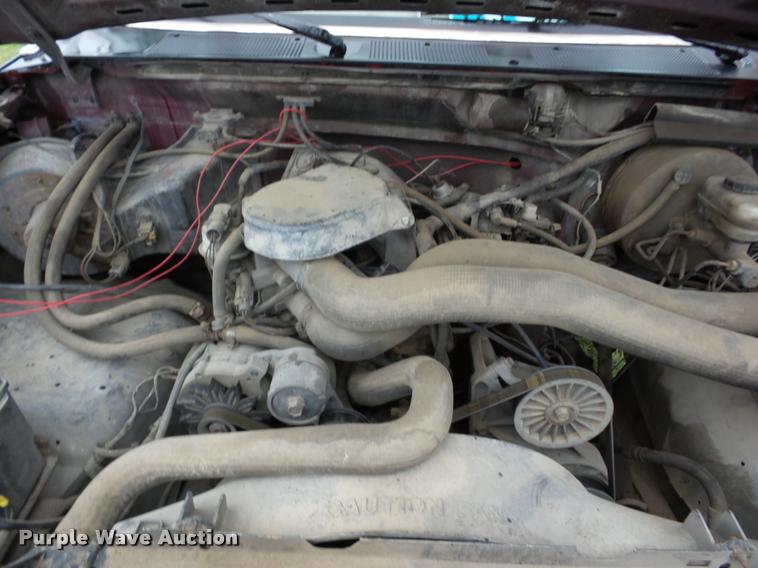 image for item BZ9705 1988 Ford F350 pickup truck cab and chassis