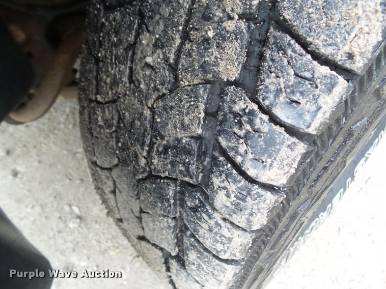 image for item CB9906 2004 Chevrolet Silverado 2500 Ext. Cab pickup truck