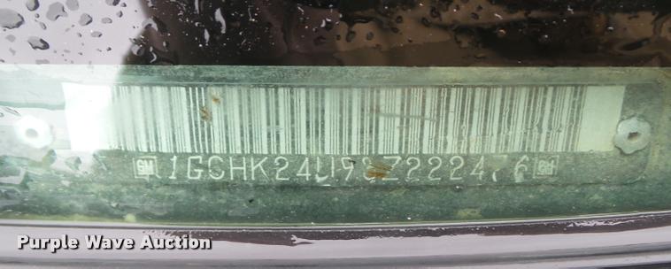 image for item CB9934 2003 Chevrolet Silverado 2500HD utility bed pickup truck