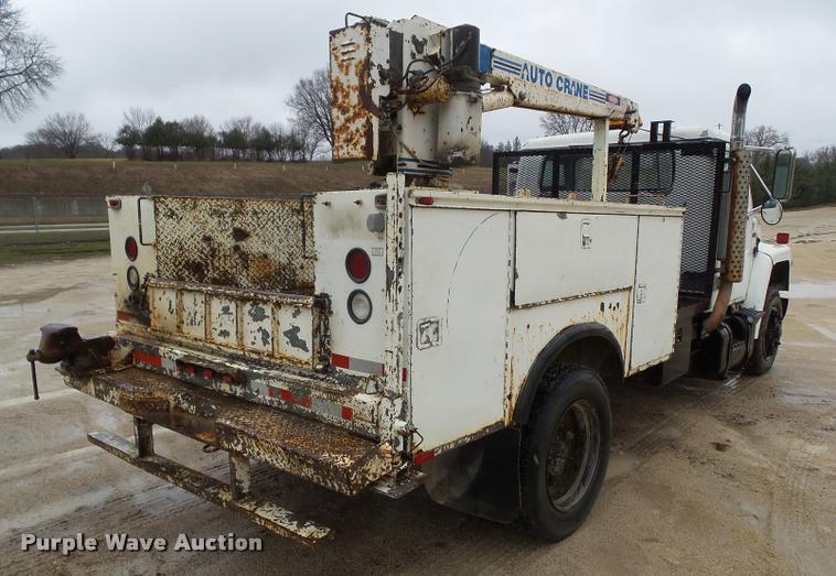 image for item CB9935 1988 International 1954 service truck with crane