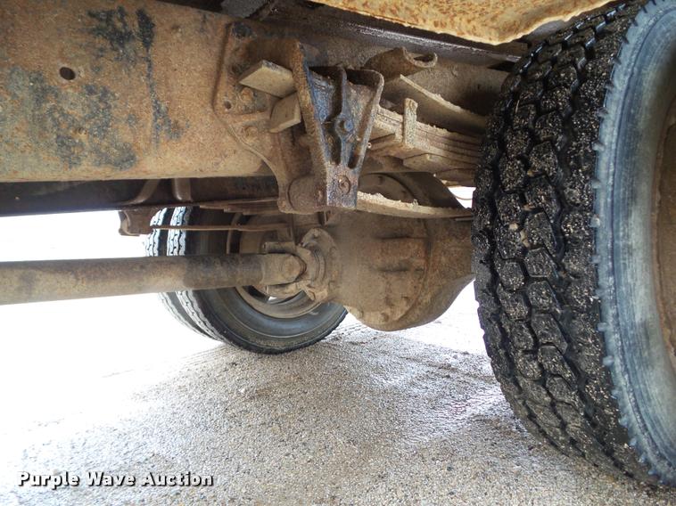 image for item CB9935 1988 International 1954 service truck with crane