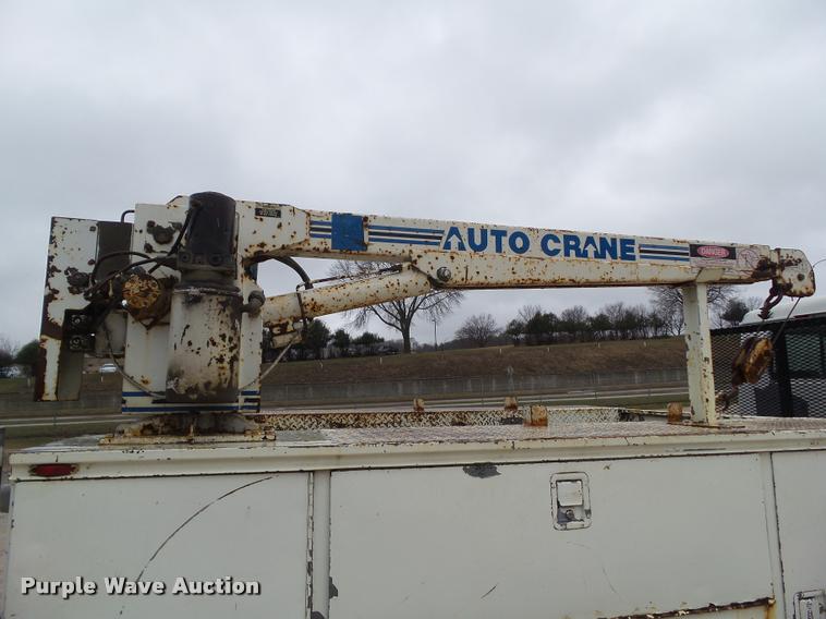 image for item CB9935 1988 International 1954 service truck with crane