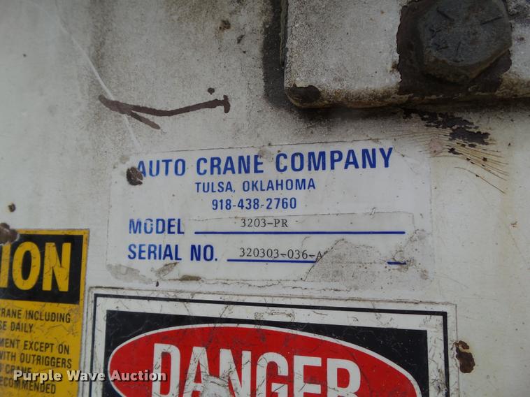 image for item CB9935 1988 International 1954 service truck with crane