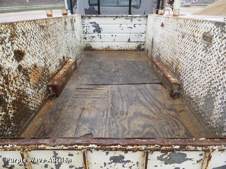 image for item CB9935 1988 International 1954 service truck with crane