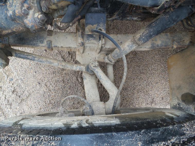 image for item CB9935 1988 International 1954 service truck with crane