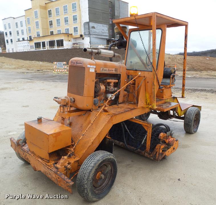 image for item CB9938 Broce Broom