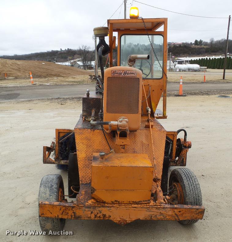 image for item CB9938 Broce Broom