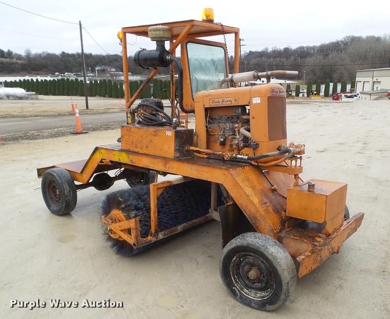 image for item CB9938 Broce Broom