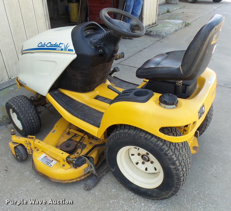 image for item CC9141 Cub Cadet 3185 Series 3000 lawn mower