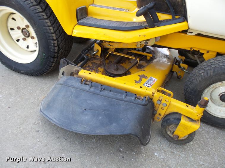 Cub Cadet 3185 Series 3000 lawn mower in Harrisonville, MO Item