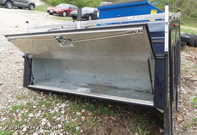 image for item CC9544 Leer truck topper