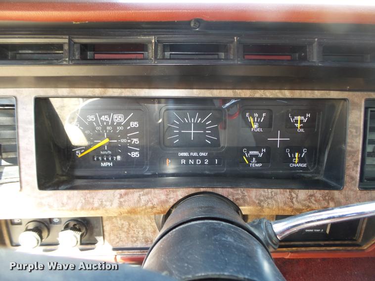 image for item DA0602 1985 Ford F250 XLT Lariat Ext. Cab flatbed pickup truck