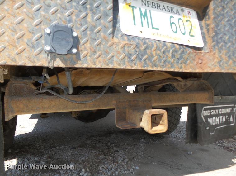 image for item DA0602 1985 Ford F250 XLT Lariat Ext. Cab flatbed pickup truck