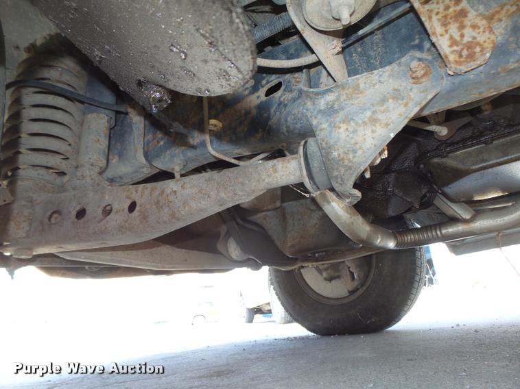 image for item DA0602 1985 Ford F250 XLT Lariat Ext. Cab flatbed pickup truck