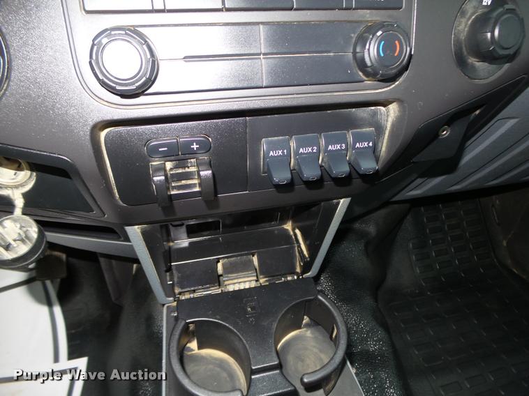 image for item DA0651 2012 Ford F350 Super Duty XL Crew Cab flatbed pickup truck