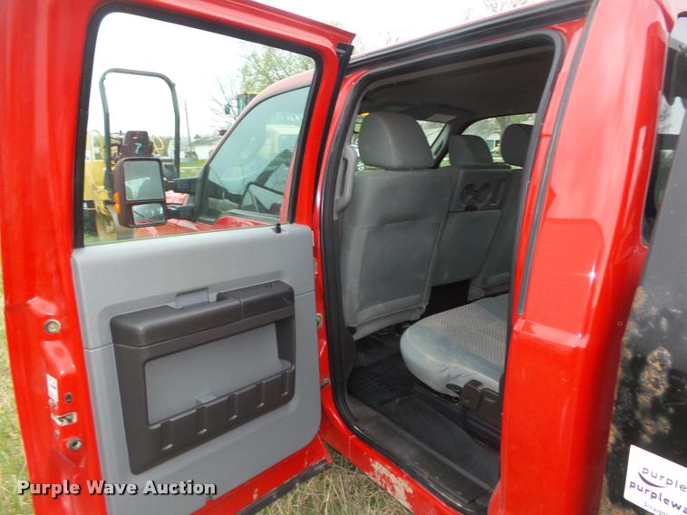 image for item DA0651 2012 Ford F350 Super Duty XL Crew Cab flatbed pickup truck