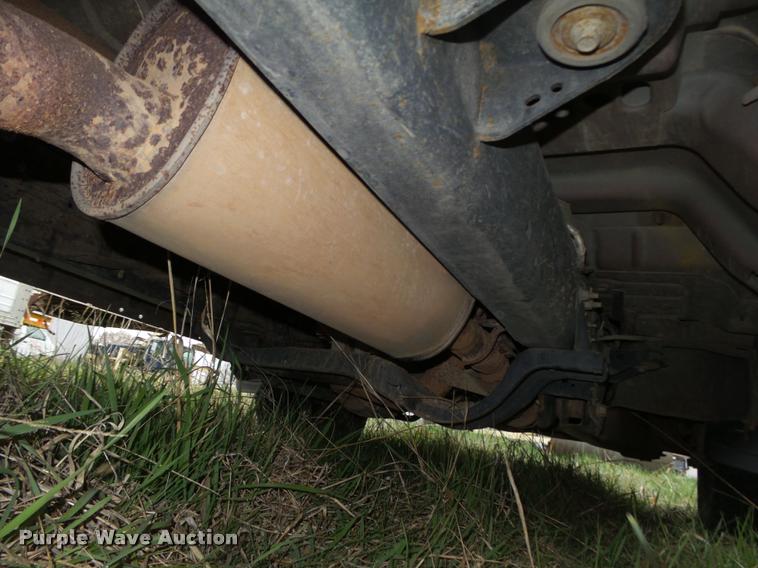 image for item DA0651 2012 Ford F350 Super Duty XL Crew Cab flatbed pickup truck