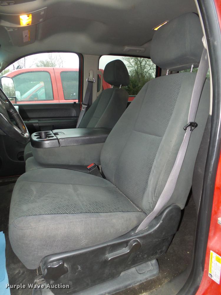 image for item DA0652 2008 GMC Sierra 1500 SLE Crew Cab pickup truck