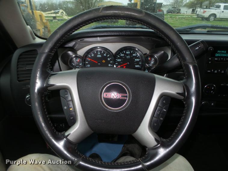 image for item DA0652 2008 GMC Sierra 1500 SLE Crew Cab pickup truck