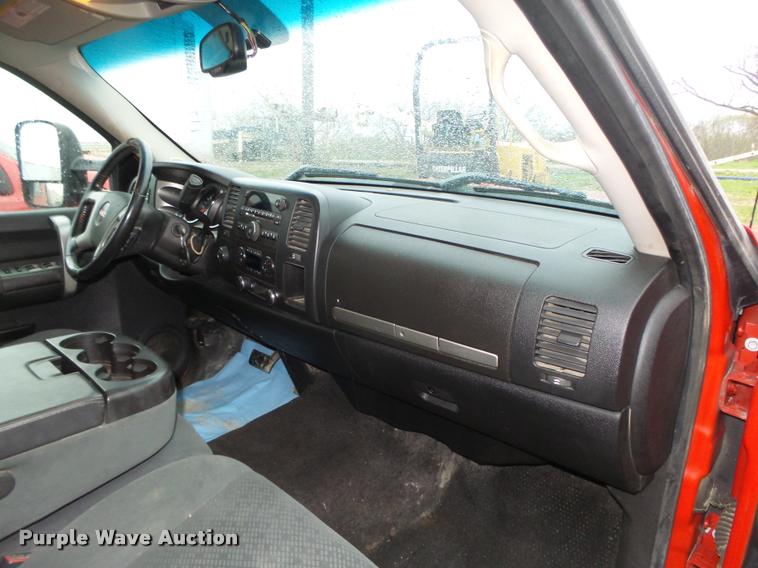 image for item DA0652 2008 GMC Sierra 1500 SLE Crew Cab pickup truck