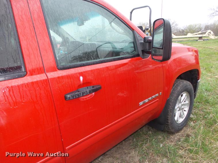 image for item DA0652 2008 GMC Sierra 1500 SLE Crew Cab pickup truck