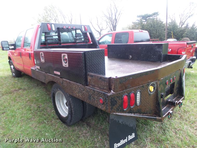 image for item DA0654 2012 Ford F350 Super Duty XL Crew Cab flatbed pickup truck
