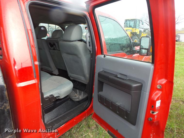 image for item DA0654 2012 Ford F350 Super Duty XL Crew Cab flatbed pickup truck