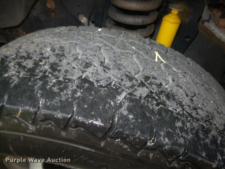 image for item DA0654 2012 Ford F350 Super Duty XL Crew Cab flatbed pickup truck