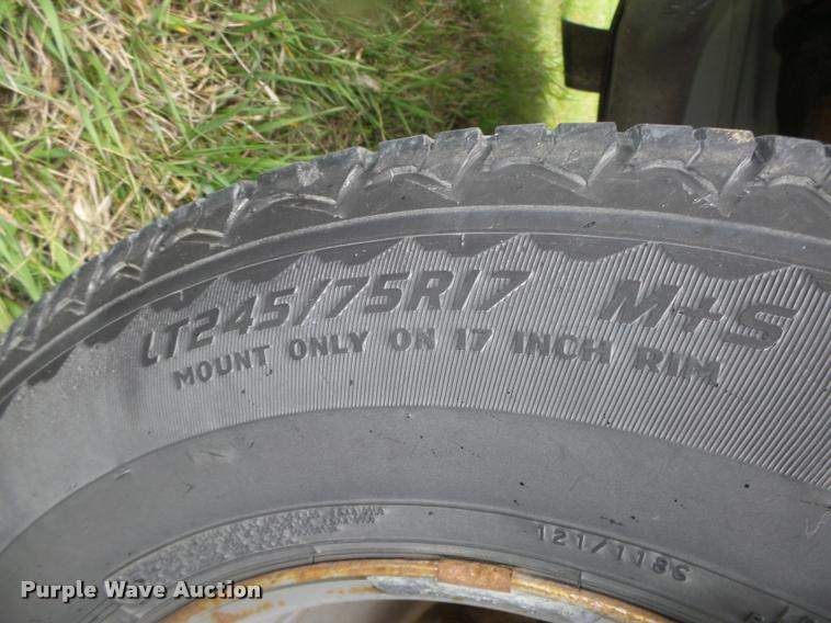 image for item DA0654 2012 Ford F350 Super Duty XL Crew Cab flatbed pickup truck