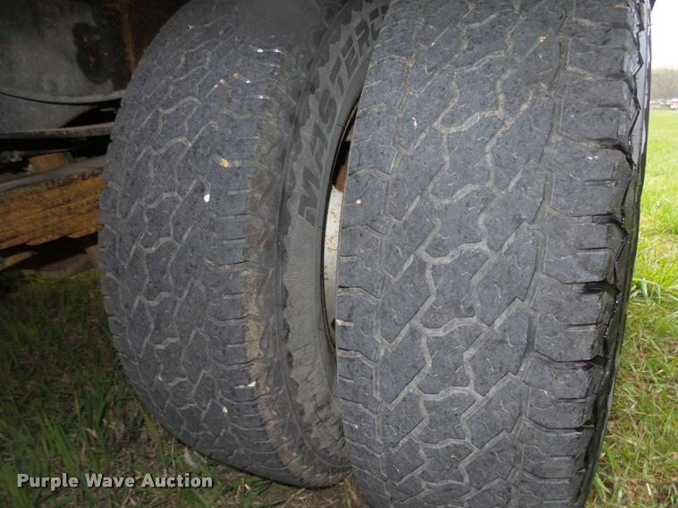 image for item DA0654 2012 Ford F350 Super Duty XL Crew Cab flatbed pickup truck