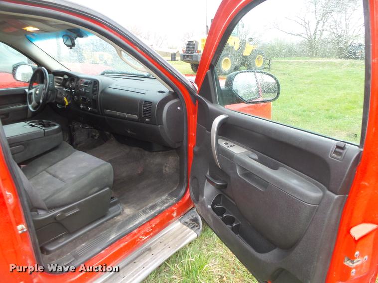 image for item DA0655 2010 Chevrolet Silverado 1500 LT Z71 Crew Cab pickup truck