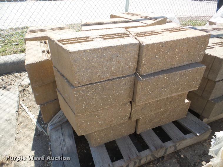 image for item DA1834 (54) retaining wall blocks