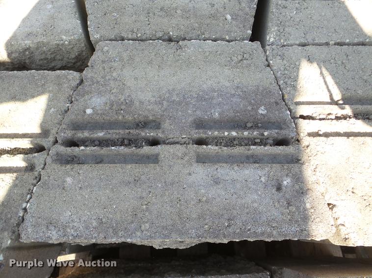 image for item DA1834 (54) retaining wall blocks