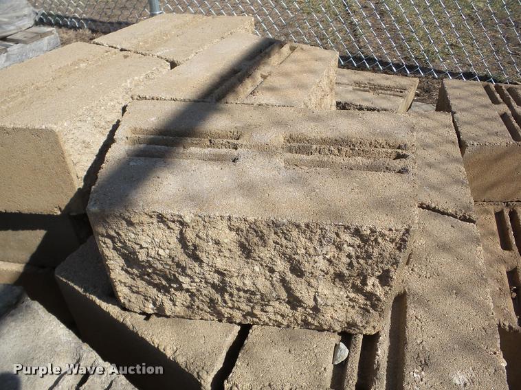 image for item DA1834 (54) retaining wall blocks