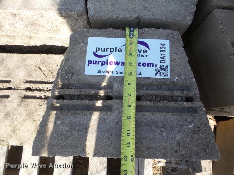 image for item DA1834 (54) retaining wall blocks