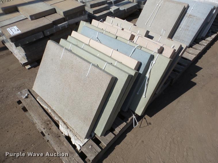 image for item DA1835 Approximately 32 Techo pavers