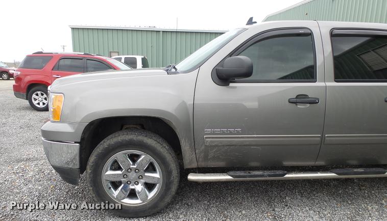image for item DA2601 2013 GMC Sierra 1500 Crew Cab pickup truck