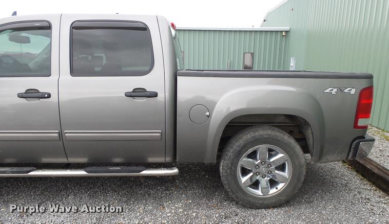 image for item DA2601 2013 GMC Sierra 1500 Crew Cab pickup truck