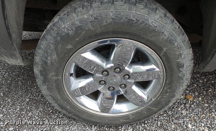 image for item DA2601 2013 GMC Sierra 1500 Crew Cab pickup truck