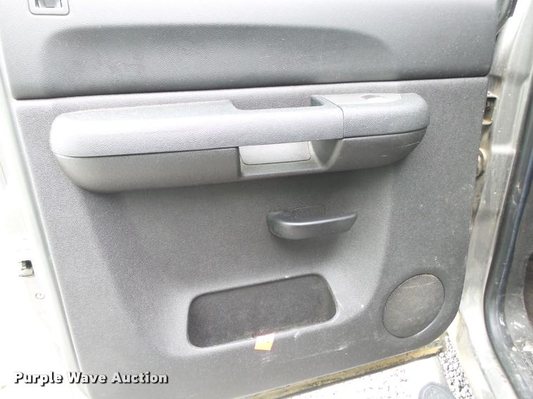 image for item DA2601 2013 GMC Sierra 1500 Crew Cab pickup truck