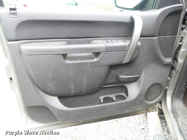 image for item DA2601 2013 GMC Sierra 1500 Crew Cab pickup truck