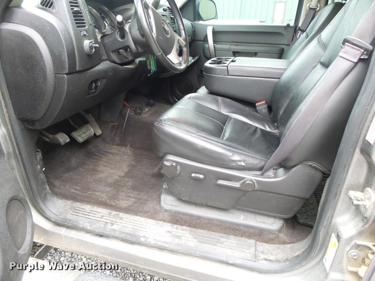 image for item DA2601 2013 GMC Sierra 1500 Crew Cab pickup truck