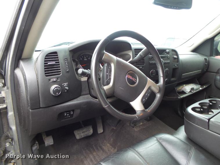 image for item DA2601 2013 GMC Sierra 1500 Crew Cab pickup truck