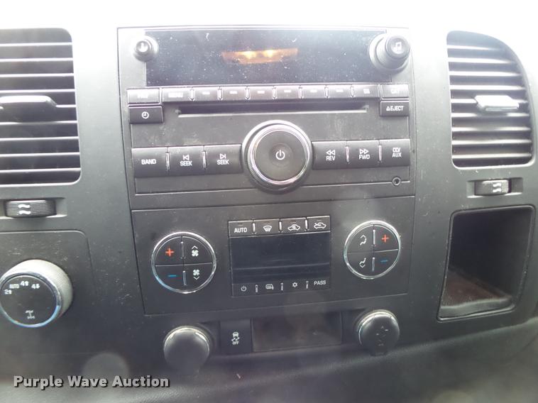 image for item DA2601 2013 GMC Sierra 1500 Crew Cab pickup truck