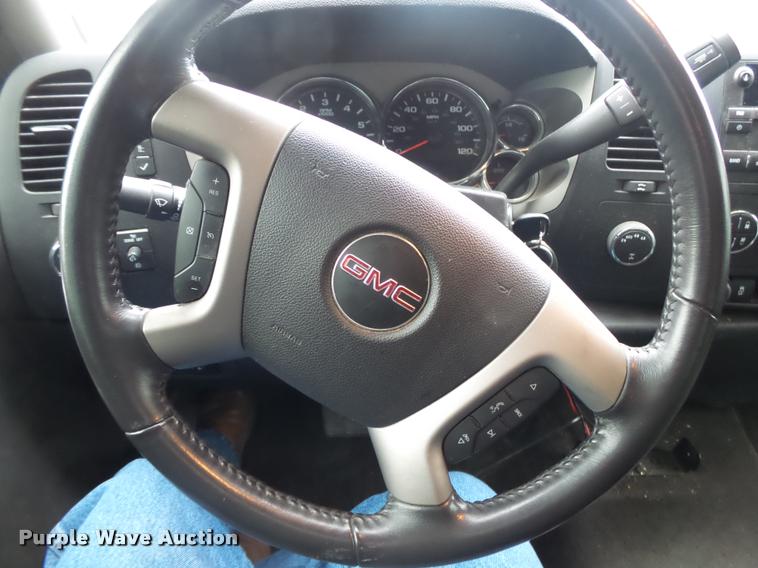 image for item DA2601 2013 GMC Sierra 1500 Crew Cab pickup truck