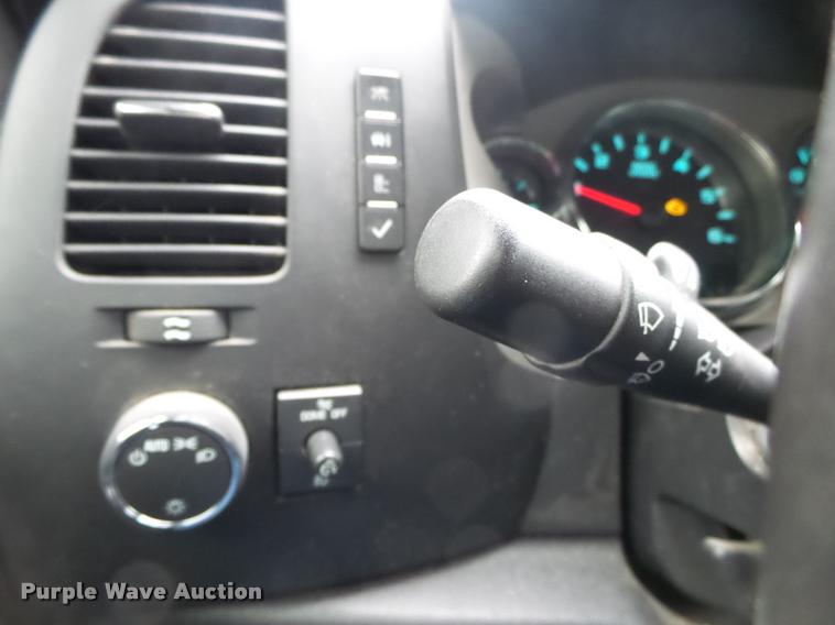 image for item DA2601 2013 GMC Sierra 1500 Crew Cab pickup truck