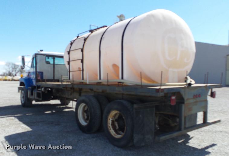 image for item DA2611 1998 International 2654 flatbed truck