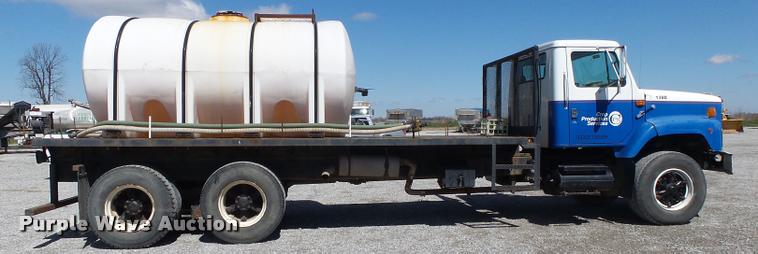 image for item DA2611 1998 International 2654 flatbed truck