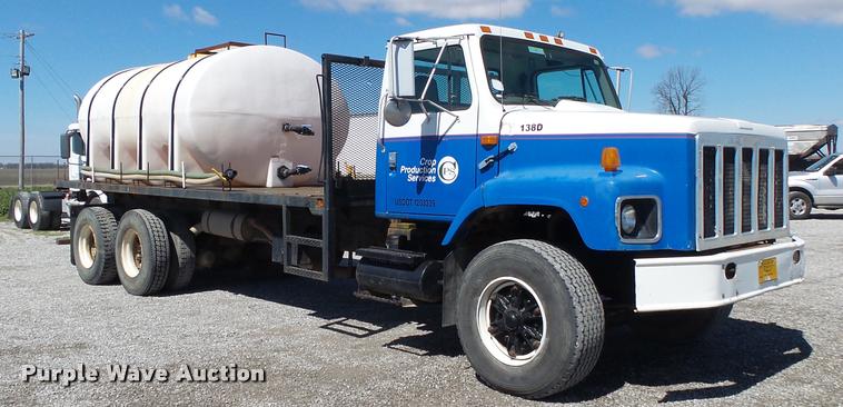 image for item DA2611 1998 International 2654 flatbed truck