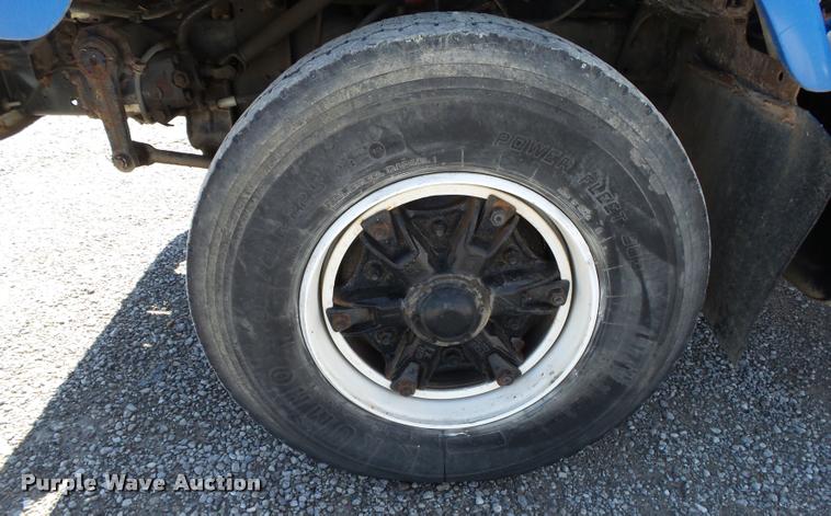 image for item DA2611 1998 International 2654 flatbed truck